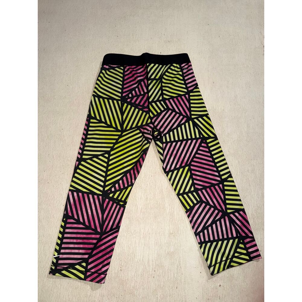 Nike pro women’s black & neon design athletic capris - Picture 4 of 16